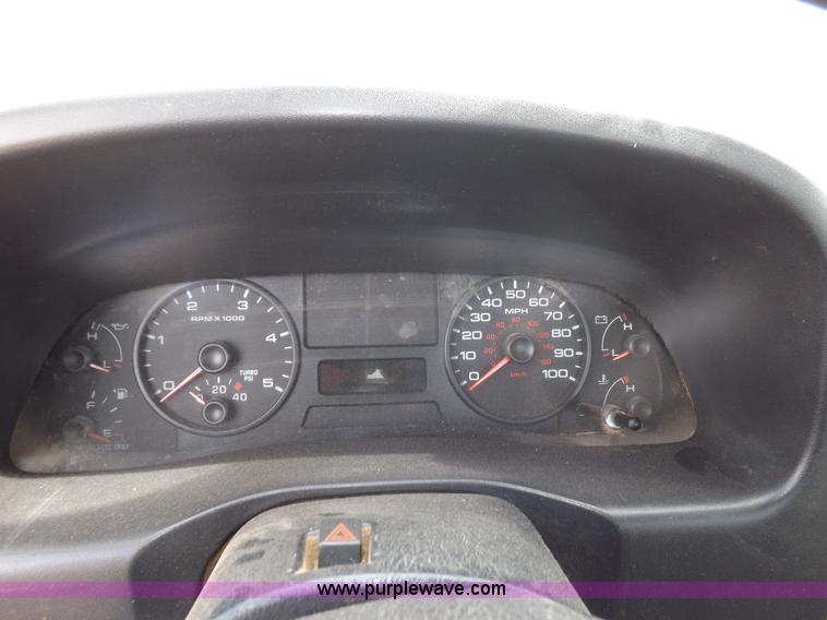 image for item I7583 2005 Ford F350  XL Super Duty flatbed truck