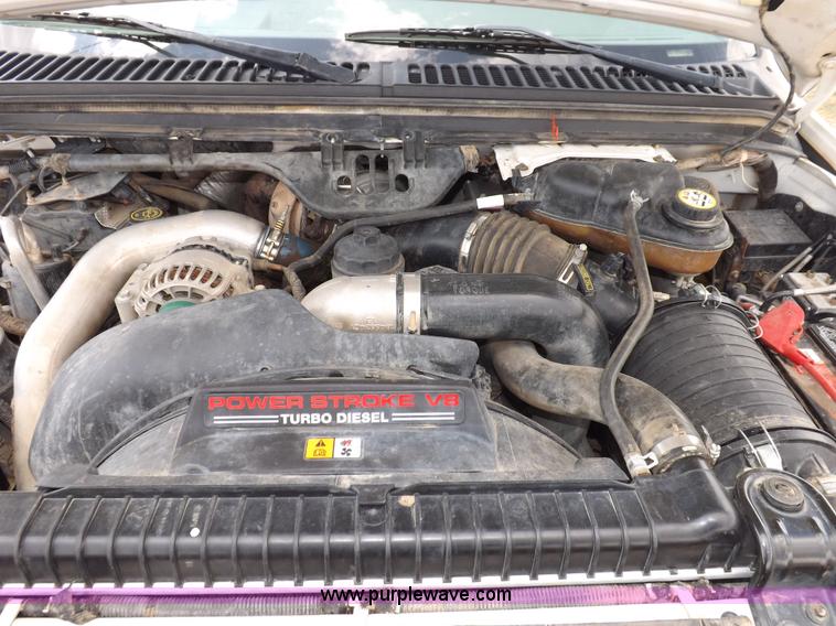 image for item I7583 2005 Ford F350  XL Super Duty flatbed truck