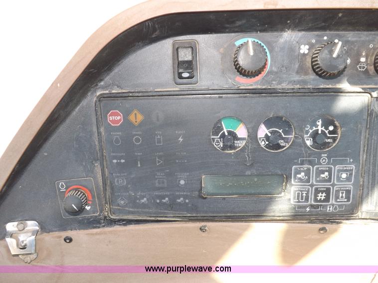 image for item I7587 1996 John Deere 8400 MFWD tractor