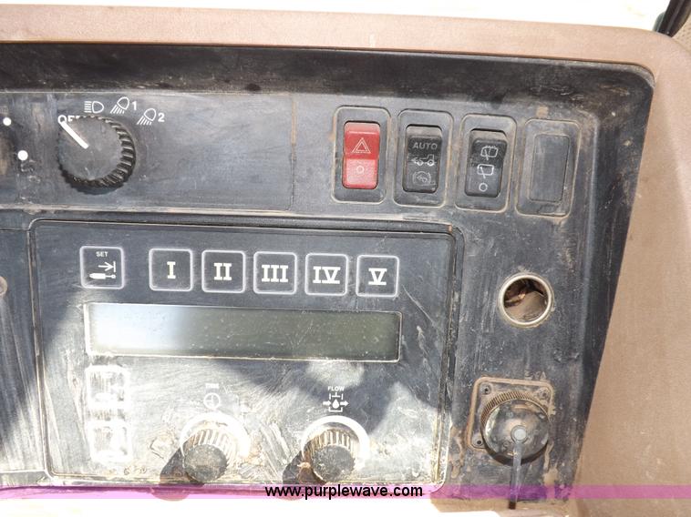 image for item I7587 1996 John Deere 8400 MFWD tractor