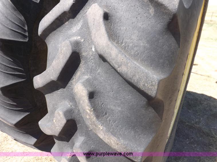 image for item I7587 1996 John Deere 8400 MFWD tractor