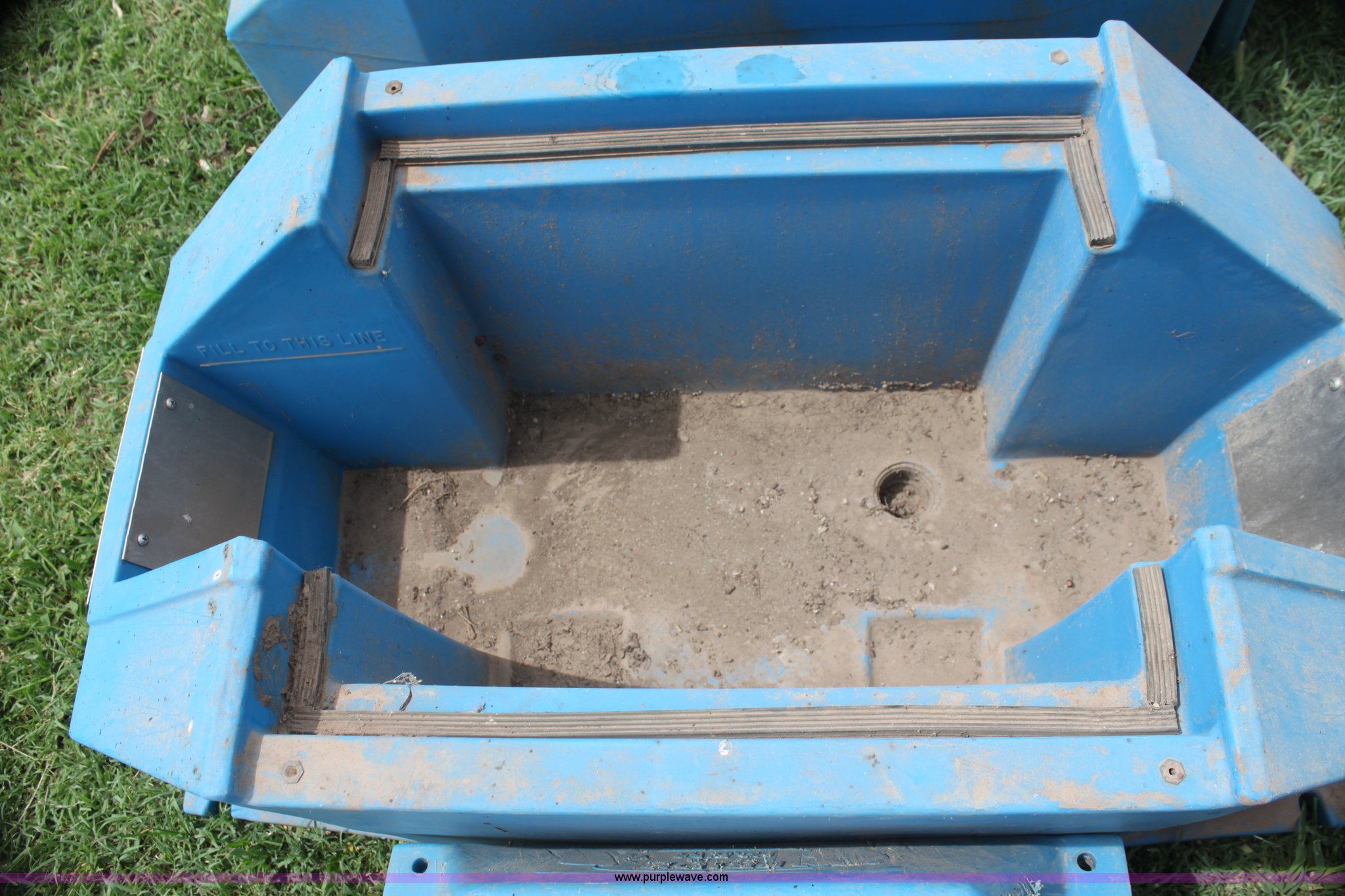 (5) Pride of the Farm livestock water tanks in Mayfield, KS Item