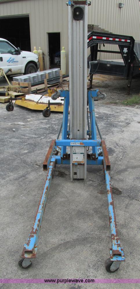 image for item AC9976 Genie SLA 20 SuperLift Advantage material lift