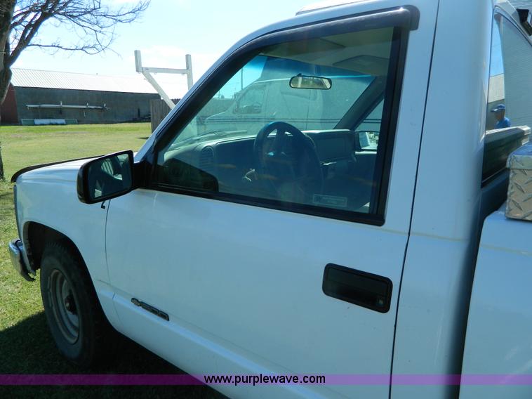 image for item AD9572 1998 Chevrolet 1500 pickup truck