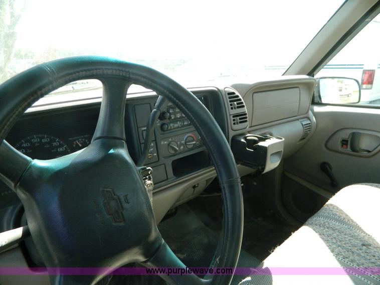 image for item AD9572 1998 Chevrolet 1500 pickup truck