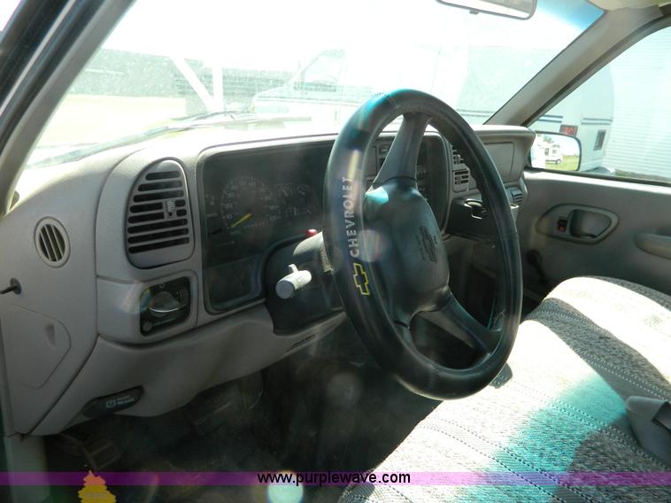 image for item AD9572 1998 Chevrolet 1500 pickup truck