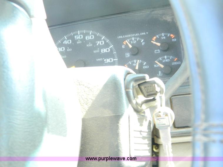 image for item AD9572 1998 Chevrolet 1500 pickup truck