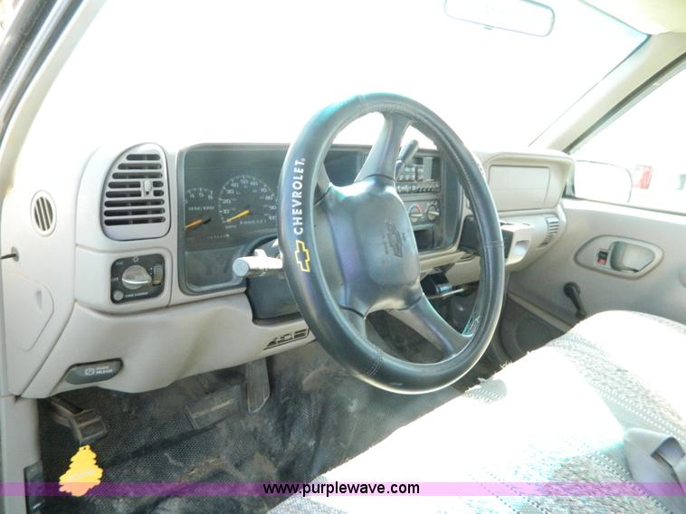 image for item AD9572 1998 Chevrolet 1500 pickup truck