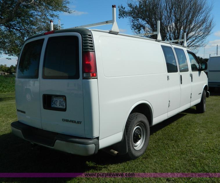 image for item AD9574 2000 Chevrolet Express 3500 van