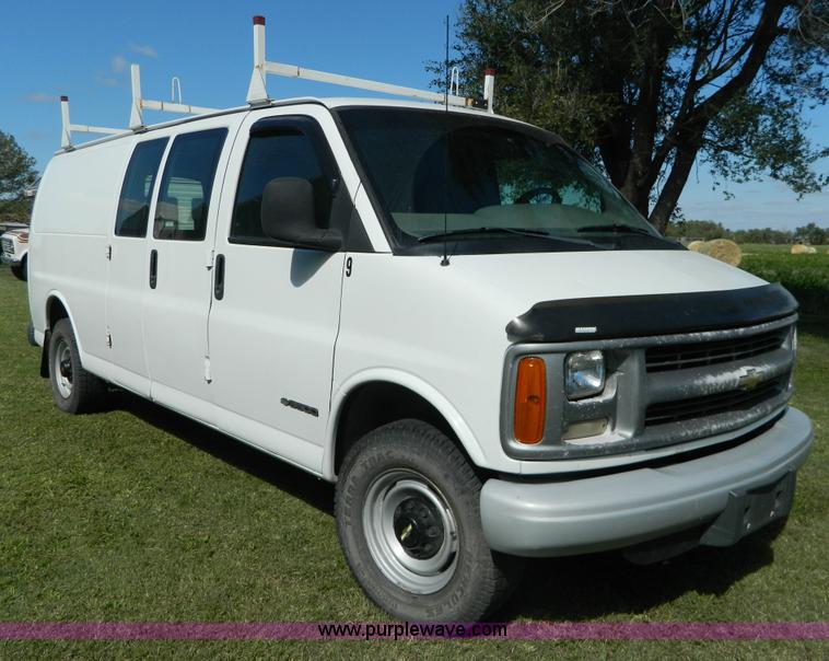 image for item AD9574 2000 Chevrolet Express 3500 van