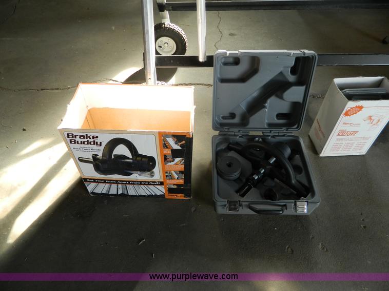 image for item AD9608 Assorted tools