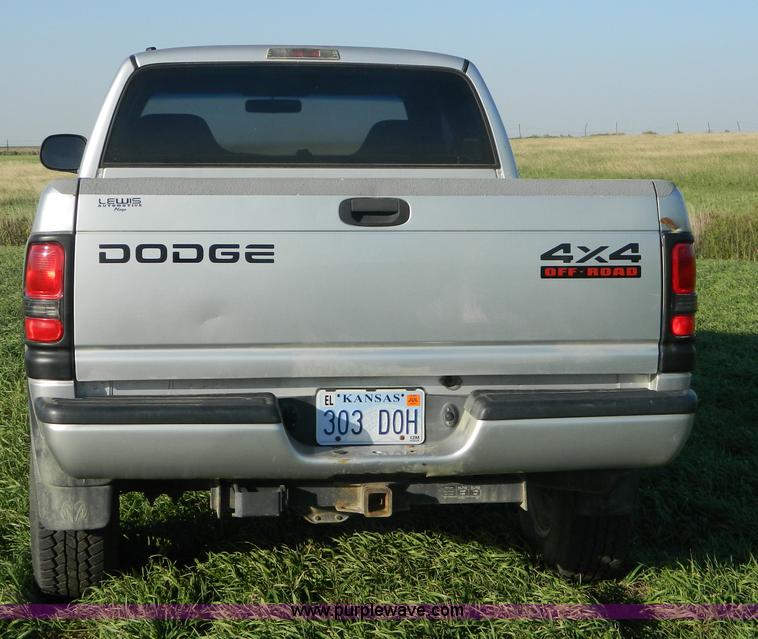image for item AD9984 2001 Dodge Ram 1500 Quad Cab pickup truck