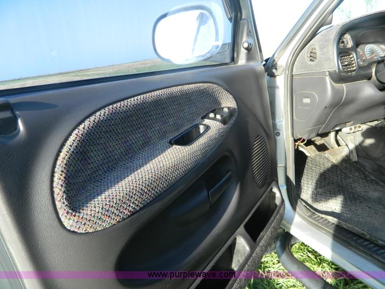 image for item AD9984 2001 Dodge Ram 1500 Quad Cab pickup truck