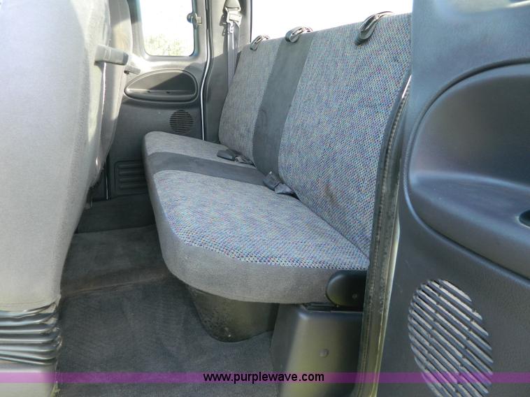 image for item AD9984 2001 Dodge Ram 1500 Quad Cab pickup truck