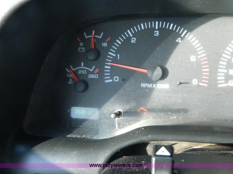 image for item AD9984 2001 Dodge Ram 1500 Quad Cab pickup truck