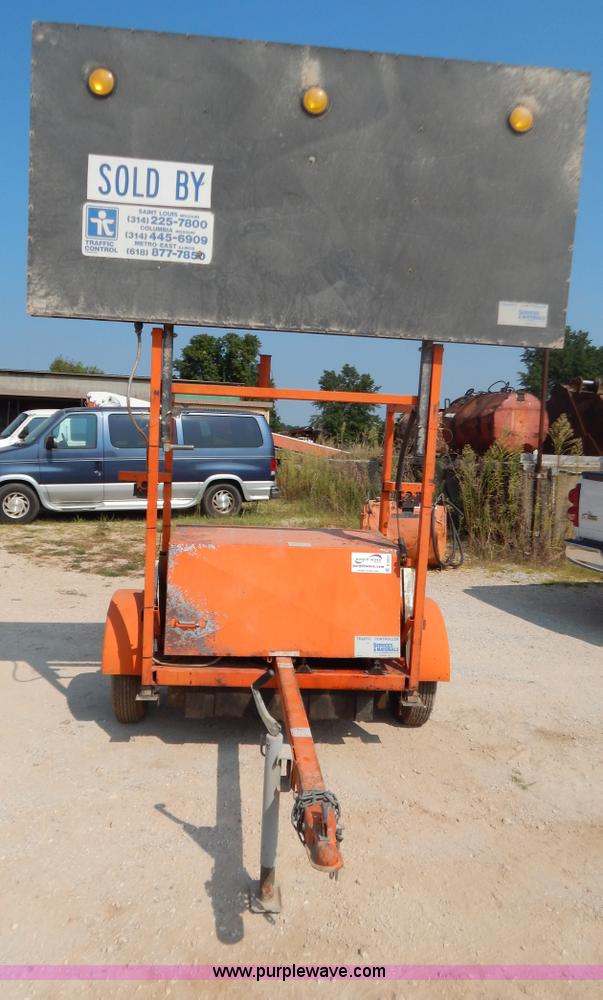 image for item B5823 Arrow sign board