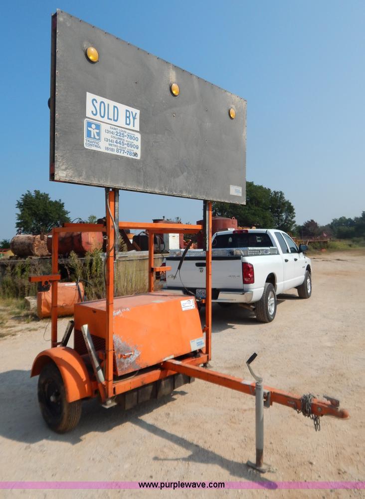 image for item B5823 Arrow sign board