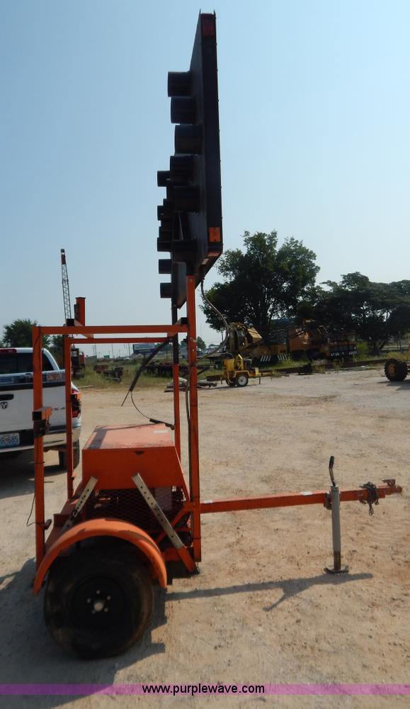 image for item B5823 Arrow sign board