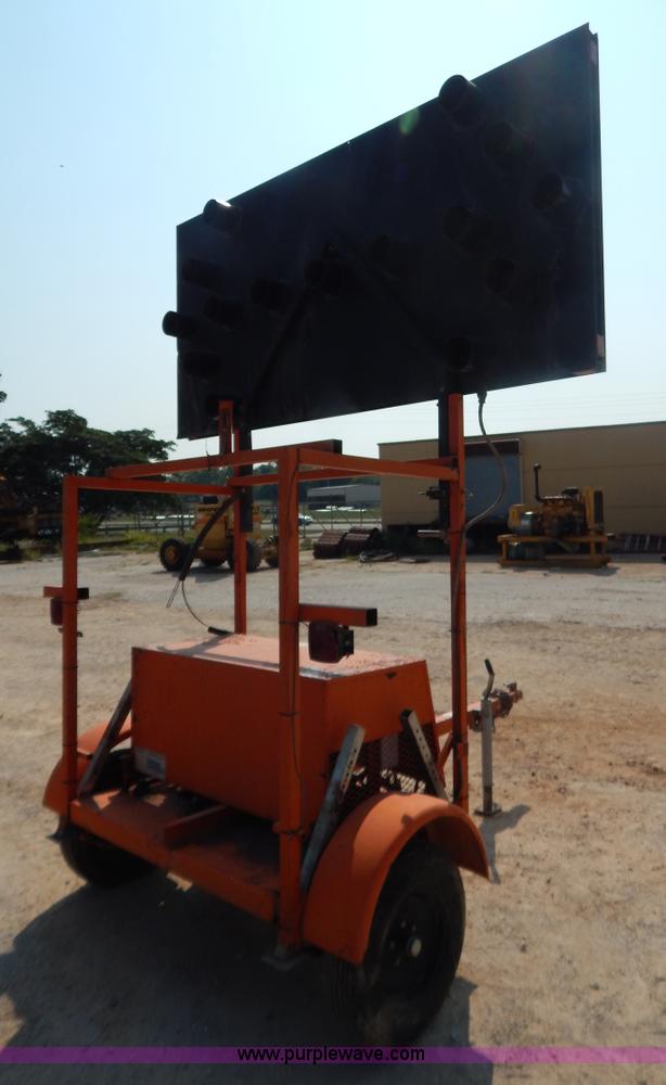 image for item B5823 Arrow sign board