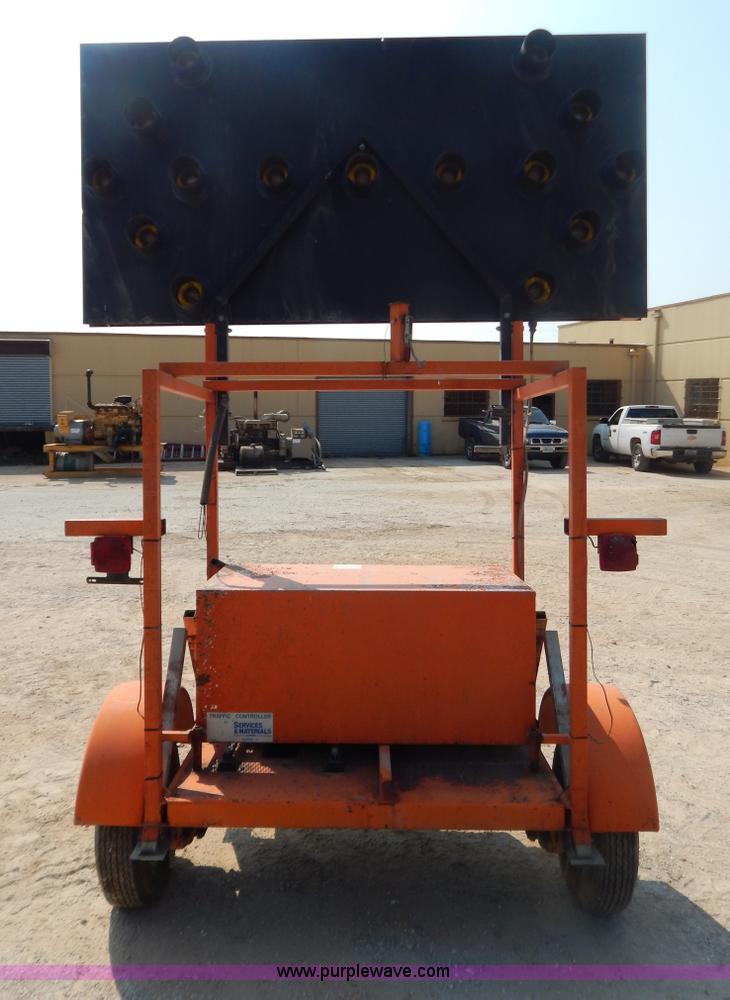 image for item B5823 Arrow sign board