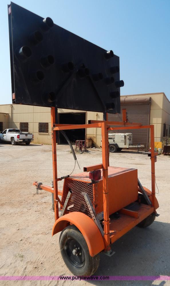 image for item B5823 Arrow sign board