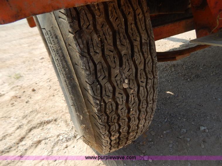 image for item B5823 Arrow sign board