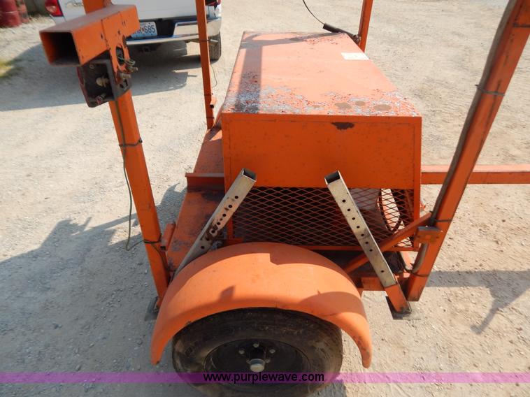 image for item B5823 Arrow sign board