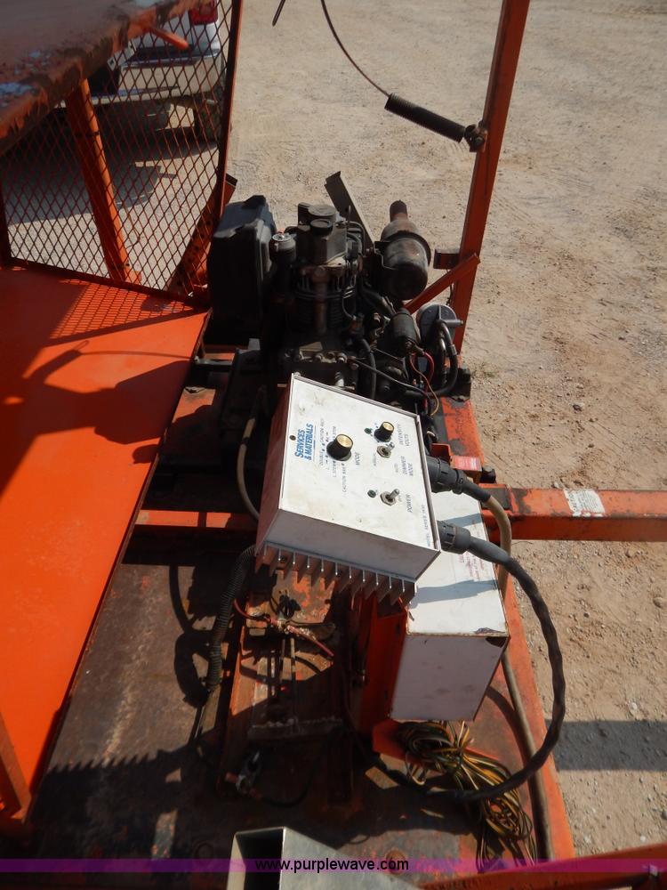 image for item B5823 Arrow sign board