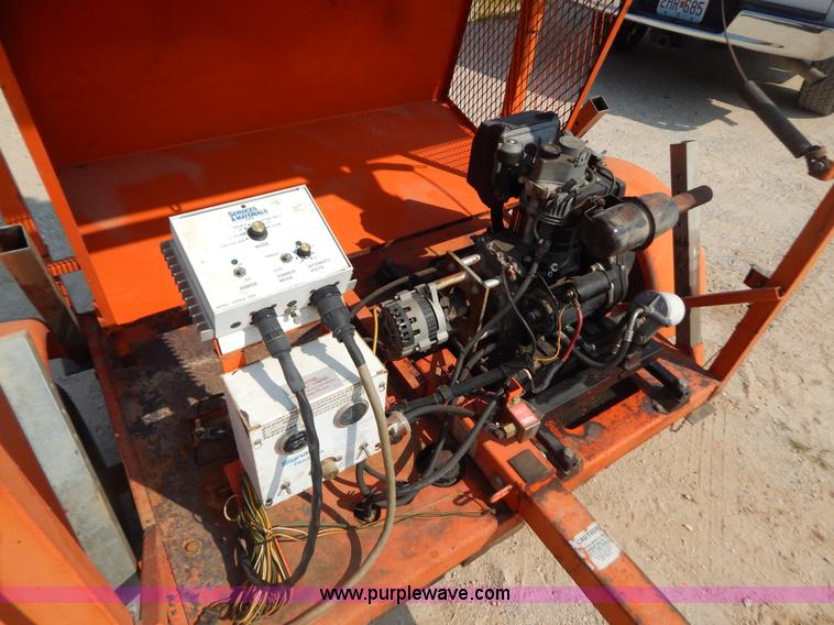 image for item B5823 Arrow sign board