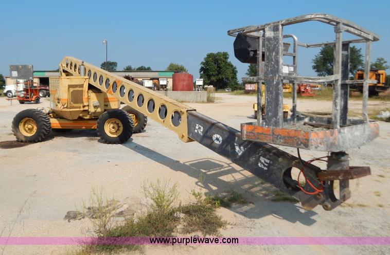 image for item B5824 Grove AMZ-66 boom lift