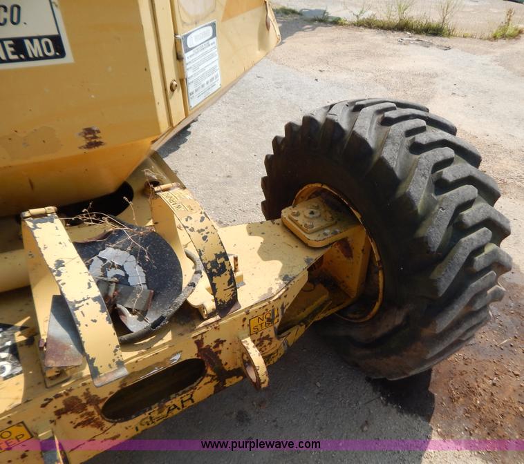 image for item B5824 Grove AMZ-66 boom lift