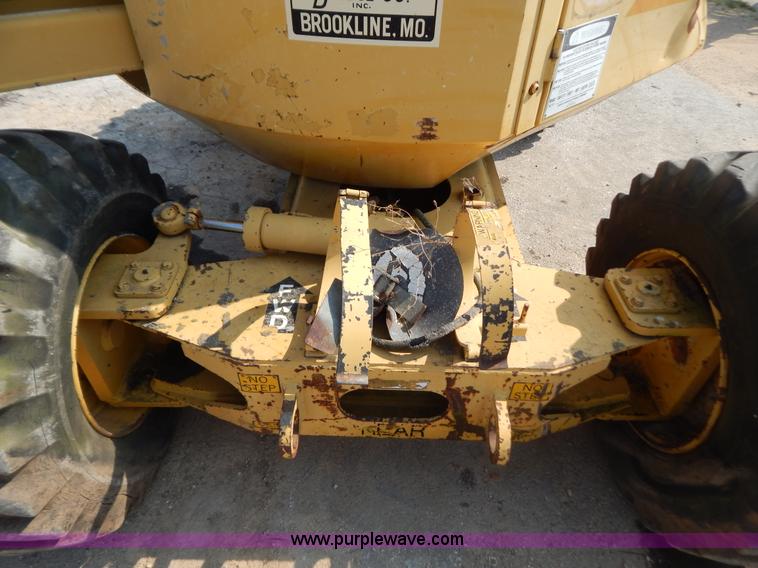 image for item B5824 Grove AMZ-66 boom lift