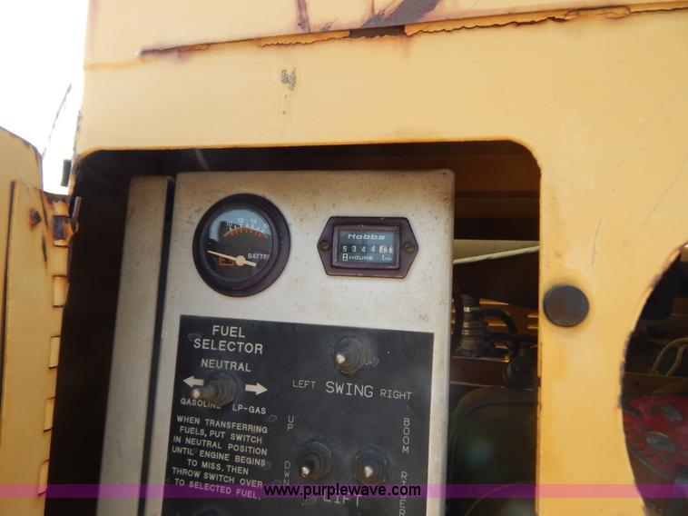 image for item B5824 Grove AMZ-66 boom lift