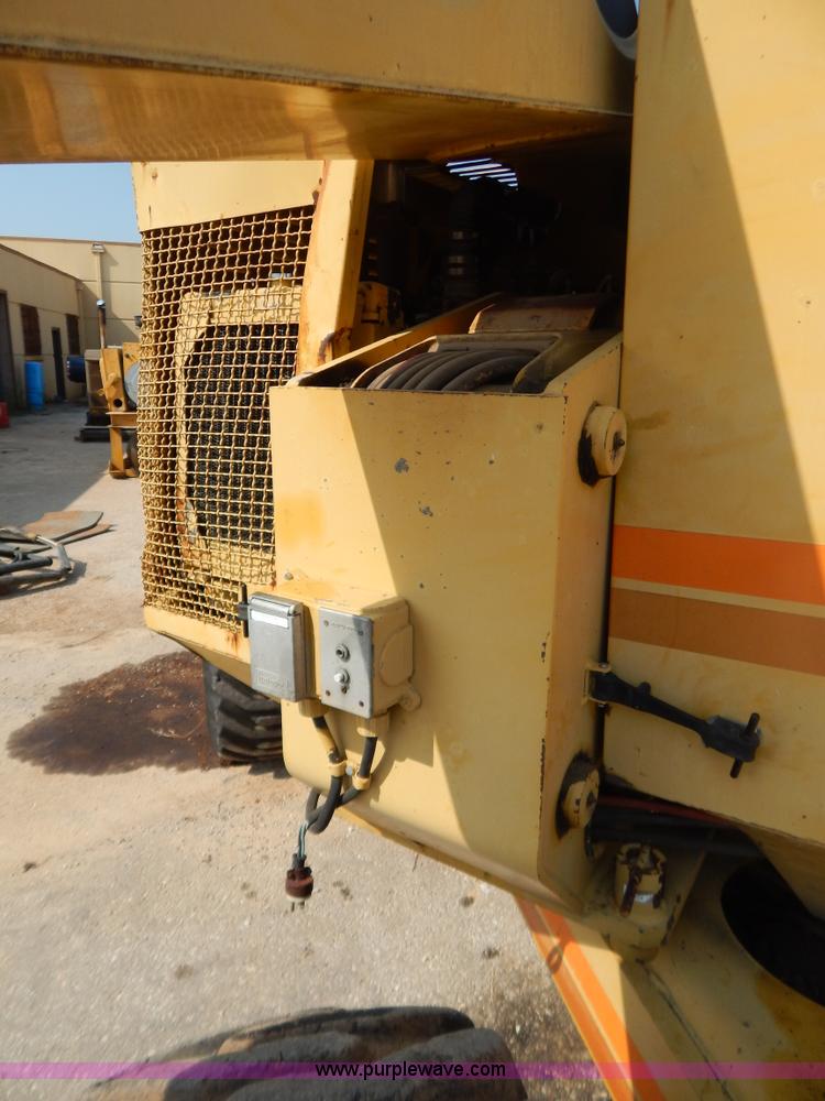 image for item B5824 Grove AMZ-66 boom lift