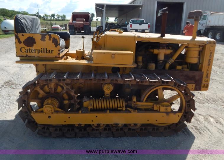 image for item B5837 1942 Caterpillar R4 dozer