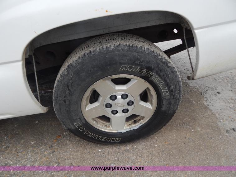 image for item B5840 2007 Chevrolet Silverado 1500 Ext.Cab pickup truck