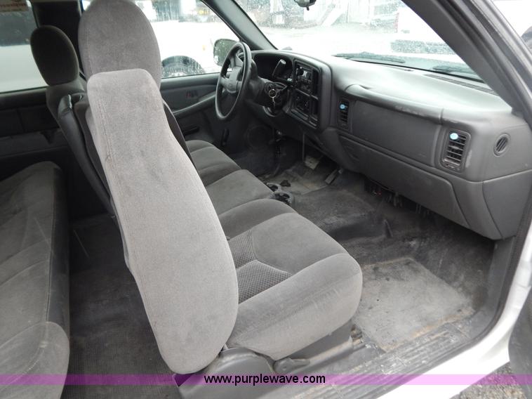 image for item B5840 2007 Chevrolet Silverado 1500 Ext.Cab pickup truck