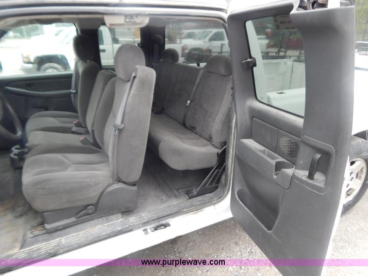 image for item B5840 2007 Chevrolet Silverado 1500 Ext.Cab pickup truck