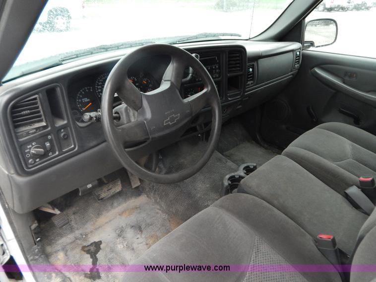 image for item B5840 2007 Chevrolet Silverado 1500 Ext.Cab pickup truck