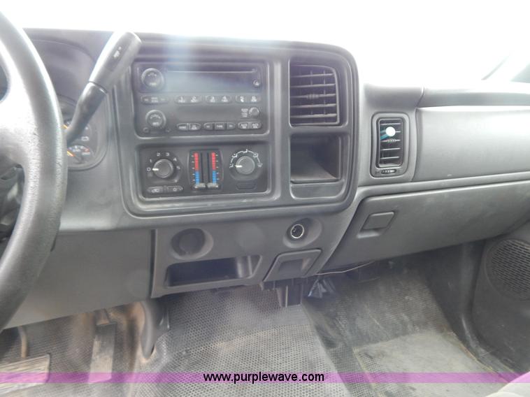 image for item B5840 2007 Chevrolet Silverado 1500 Ext.Cab pickup truck