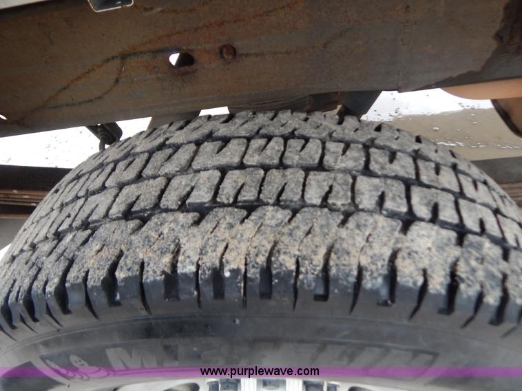 image for item B5842 2004 Chevrolet Silverado 2500 pickup truck