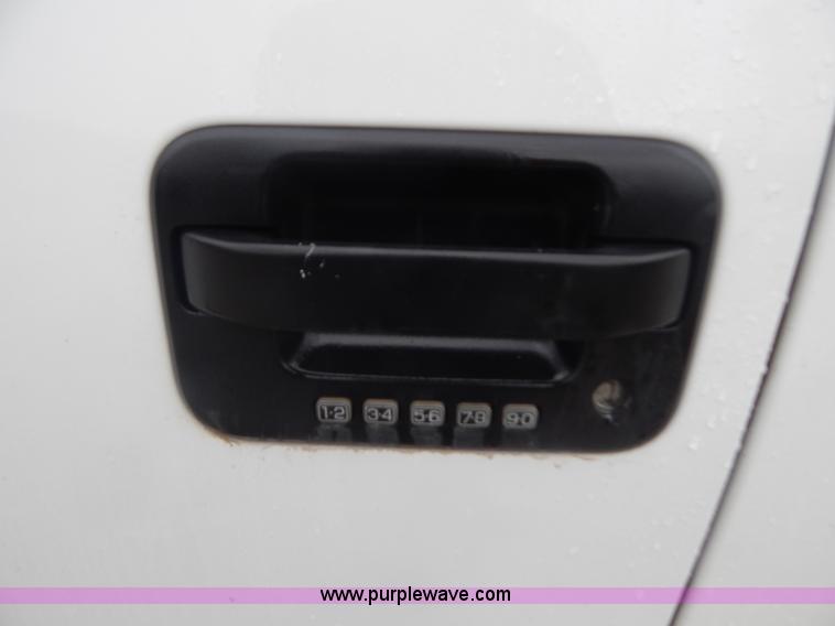 image for item B5843 2008 Ford F150 SuperCab pickup truck