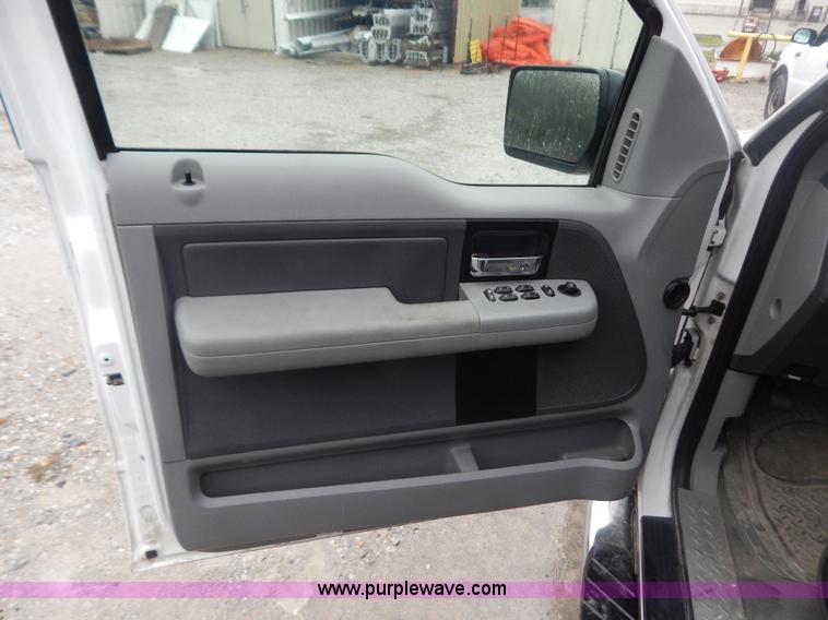 image for item B5843 2008 Ford F150 SuperCab pickup truck