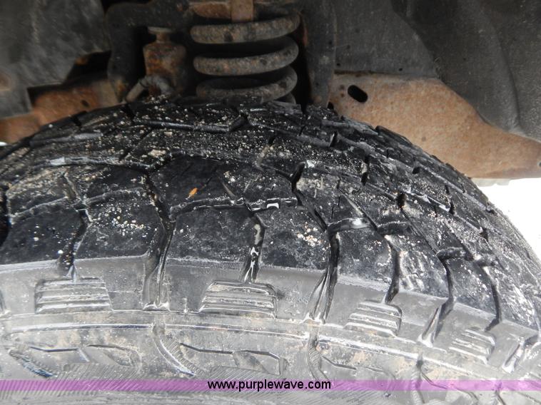 image for item B5844 1999 Ford F250 Super Duty XL pickup truck