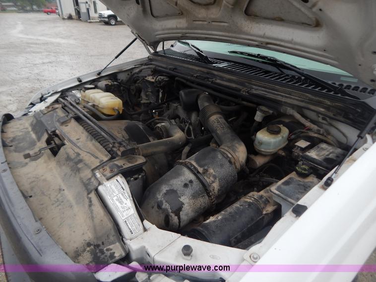 image for item B5844 1999 Ford F250 Super Duty XL pickup truck