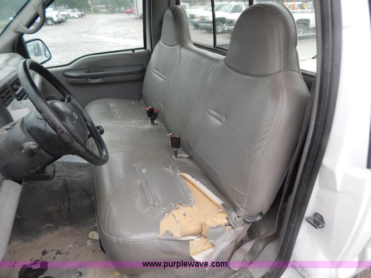 image for item B5844 1999 Ford F250 Super Duty XL pickup truck