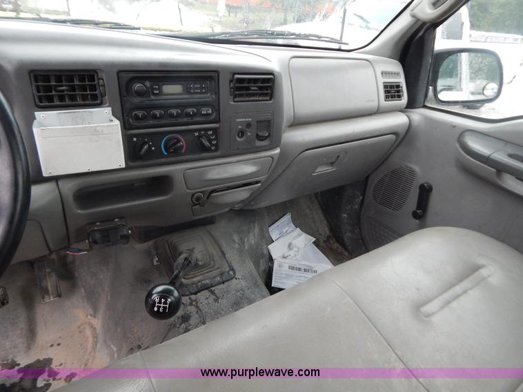 image for item B5844 1999 Ford F250 Super Duty XL pickup truck