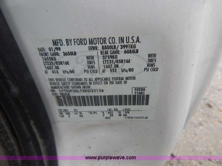 image for item B5844 1999 Ford F250 Super Duty XL pickup truck