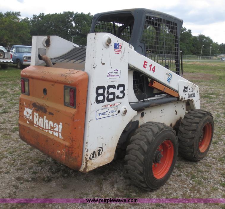 image for item D5917 2002 Bobcat 863 skid steer