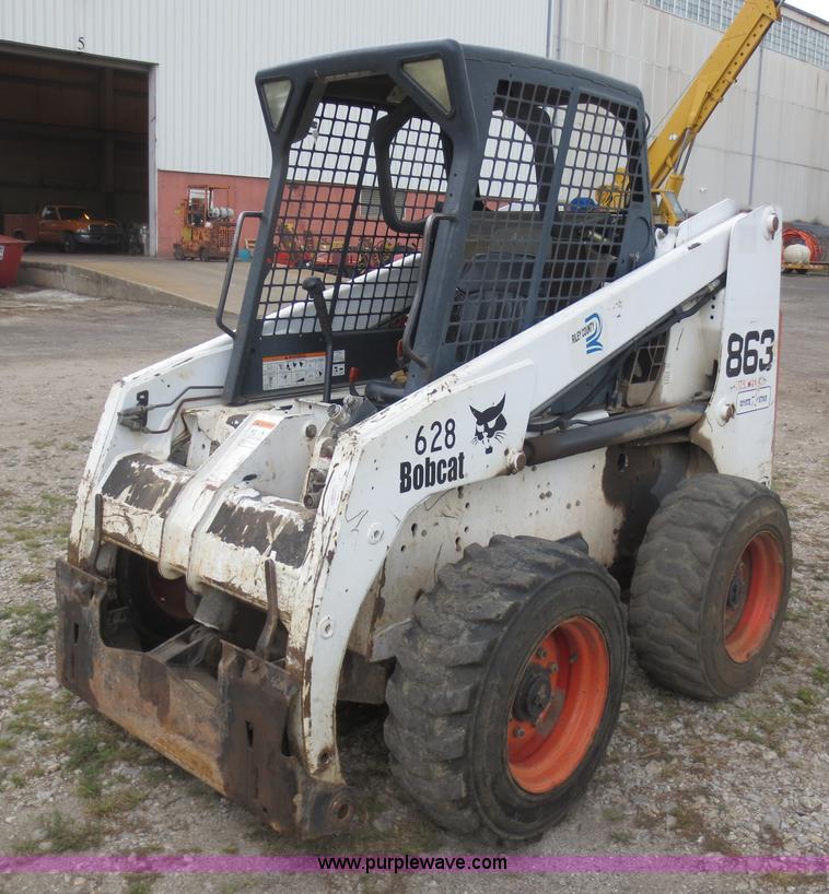 image for item D5917 2002 Bobcat 863 skid steer